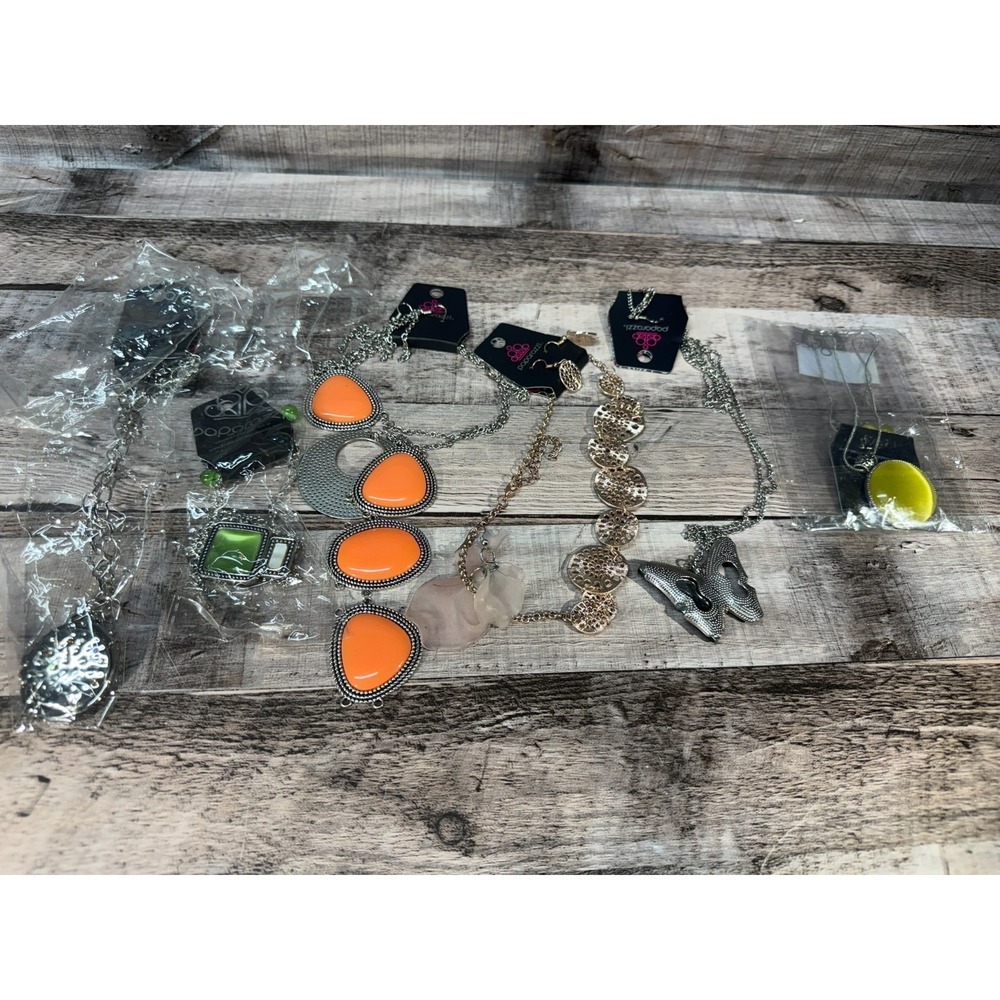 Lot of 7 New Paparazzi Women Necklaces